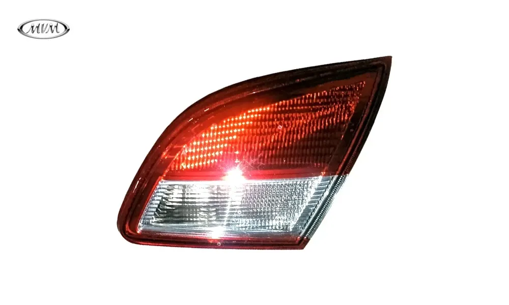 چراغ خطر عقب صندوق ام وی ام 315 نیو صندوقدار چراغ خطر عقب صندوق ام وی ام 315 نیو صندوقدار