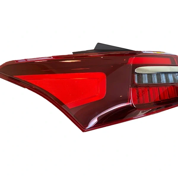 چراغ خطر روی گلگیر عقب چری آریزو 6